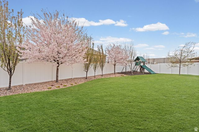 3877 W BUMPER CROP CIR, Riverton, UT 84065