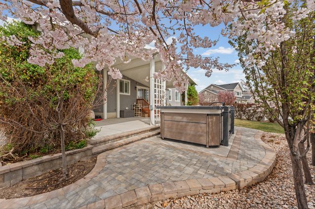 3877 W BUMPER CROP CIR, Riverton, UT 84065