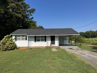 5220 Upper River Road NE, Charleston, TN 37310