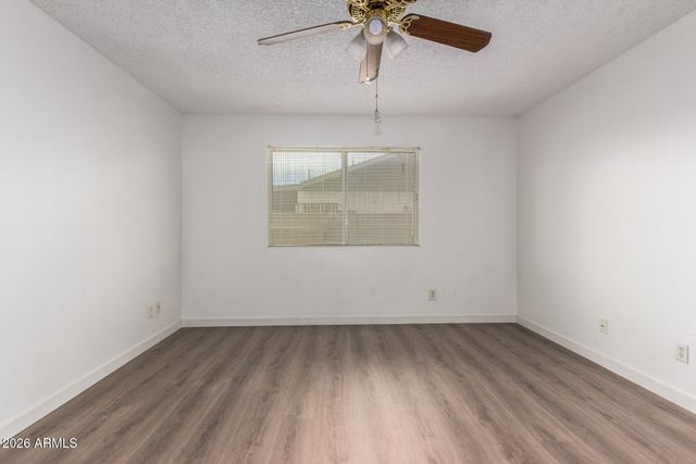 5055 W Vogel Avenue, Glendale, AZ 85302