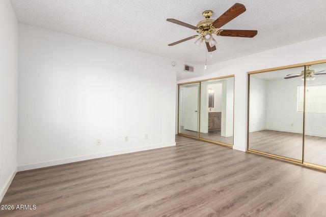 5055 W Vogel Avenue, Glendale, AZ 85302