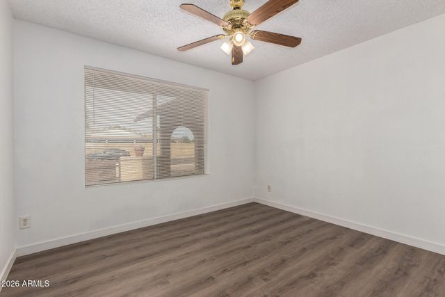 5055 W Vogel Avenue, Glendale, AZ 85302