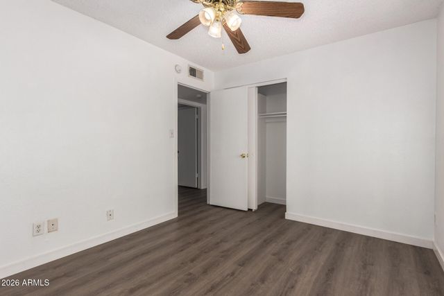 5055 W Vogel Avenue, Glendale, AZ 85302