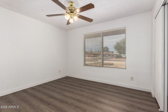 5055 W Vogel Avenue, Glendale, AZ 85302