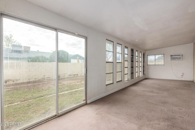 5055 W Vogel Avenue, Glendale, AZ 85302