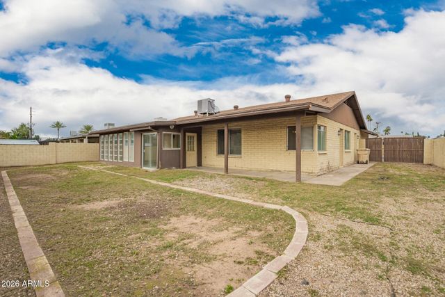 5055 W Vogel Avenue, Glendale, AZ 85302