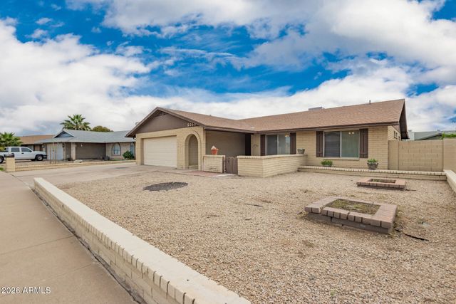 5055 W Vogel Avenue, Glendale, AZ 85302