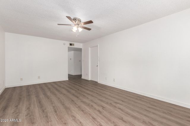 5055 W Vogel Avenue, Glendale, AZ 85302