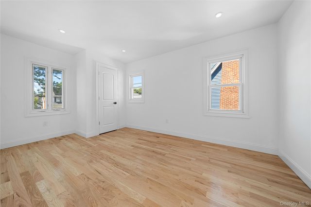 87 Parsons Drive, Hempstead, NY 11550