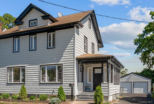 87 Parsons Drive, Hempstead, NY 11550