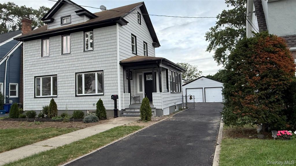 87 Parsons Drive, Hempstead, NY 11550