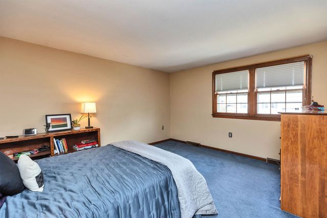 22 Taschereau Boulevard, Nashua, NH 03062