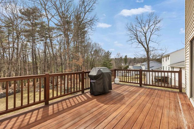 22 Taschereau Boulevard, Nashua, NH 03062