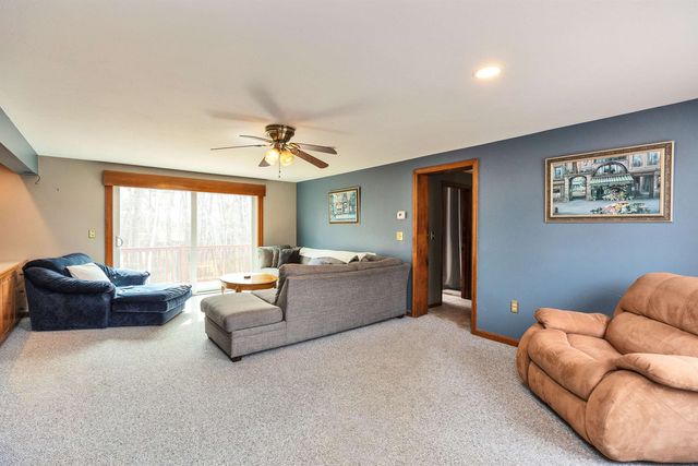 22 Taschereau Boulevard, Nashua, NH 03062