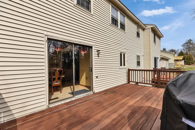 22 Taschereau Boulevard, Nashua, NH 03062