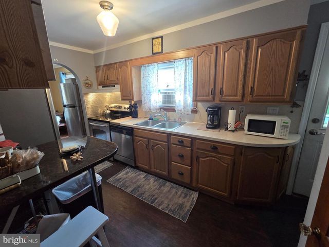 412 W BERTSCH ST, Lansford, PA 18232