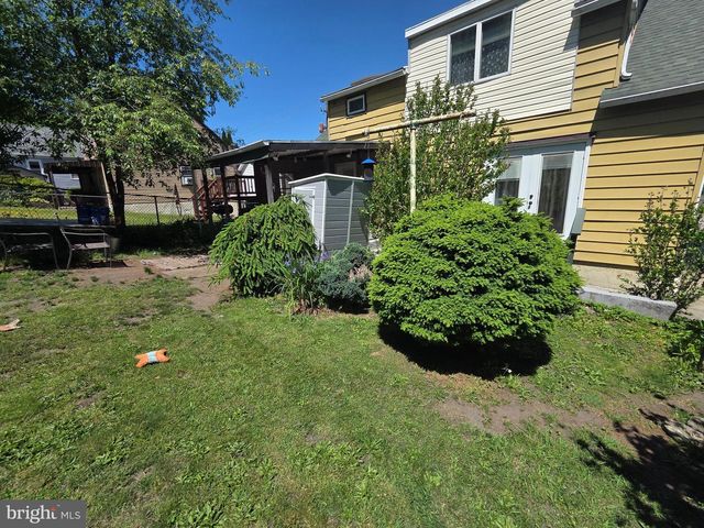 412 W BERTSCH ST, Lansford, PA 18232