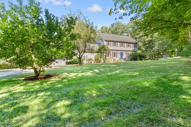 32 Blackledge Drive, Colchester, CT 06415