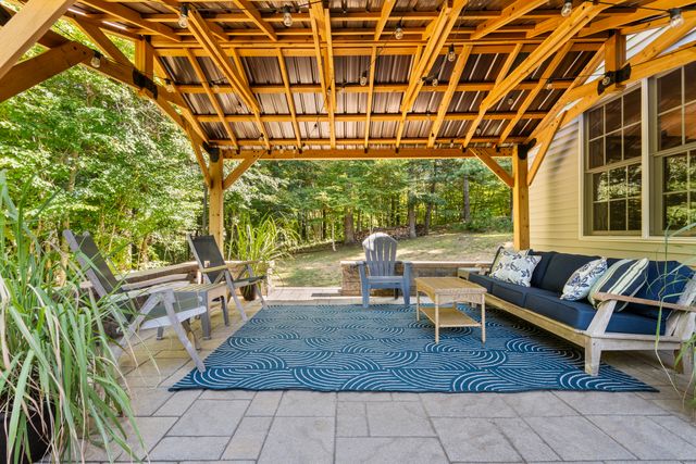 32 Blackledge Drive, Colchester, CT 06415