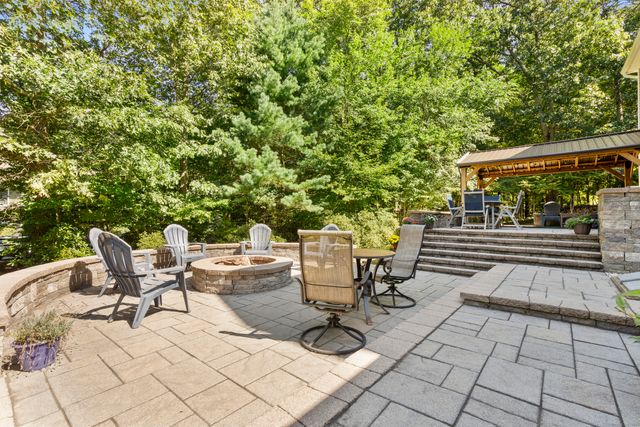 32 Blackledge Drive, Colchester, CT 06415