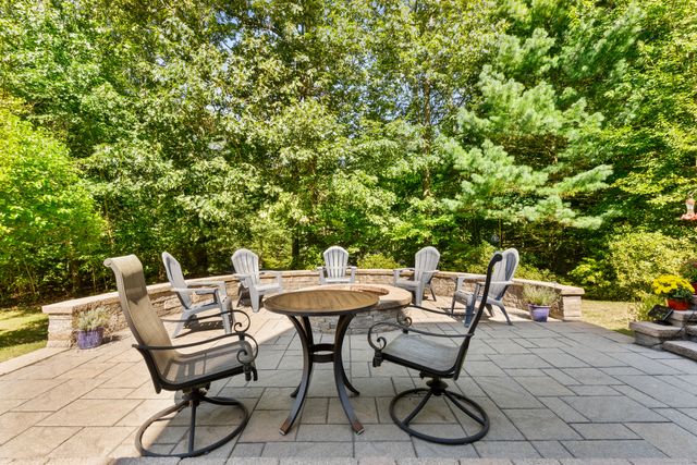 32 Blackledge Drive, Colchester, CT 06415