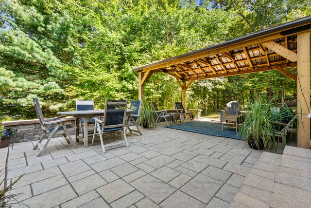 32 Blackledge Drive, Colchester, CT 06415