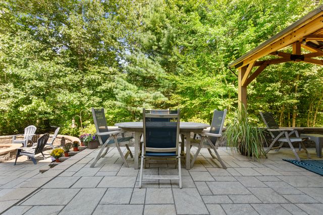 32 Blackledge Drive, Colchester, CT 06415