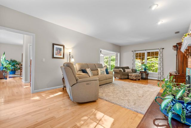 32 Blackledge Drive, Colchester, CT 06415