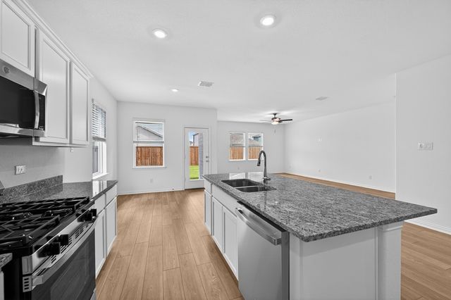 2337 Buffalo Bayou Way, Crandall, TX 75114
