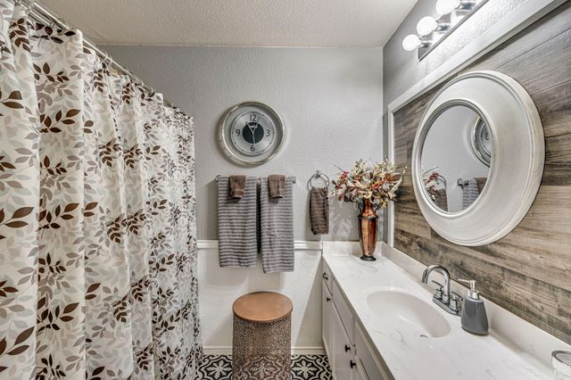 2917 Jakes Meadows, Burleson, TX 76028