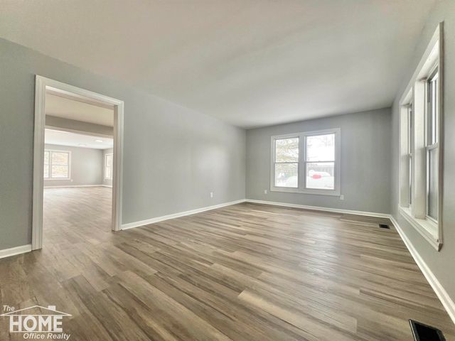 1387 S Byron Road, Venice Twp, MI 48449