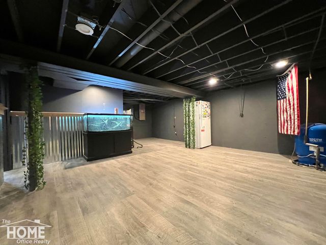 1387 S Byron Road, Venice Twp, MI 48449