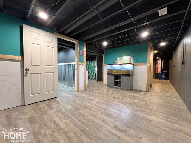 1387 S Byron Road, Venice Twp, MI 48449