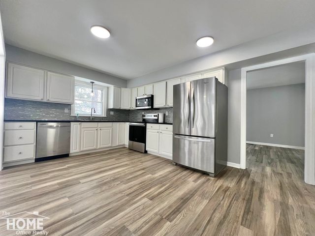 1387 S Byron Road, Venice Twp, MI 48449