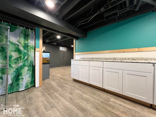 1387 S Byron Road, Venice Twp, MI 48449