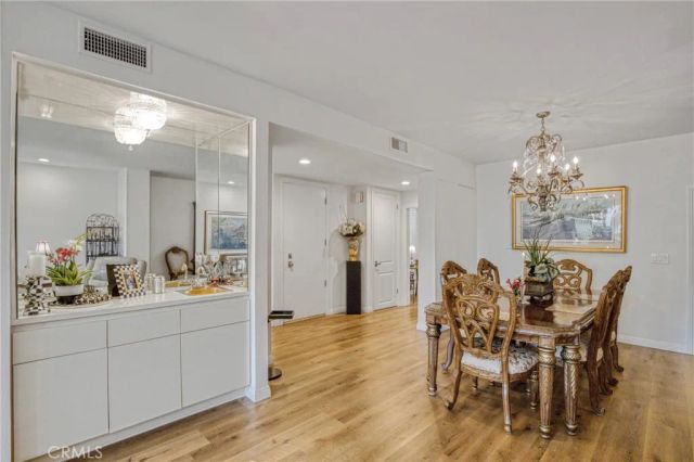 5216 Yarmouth 107, Encino, CA 91316