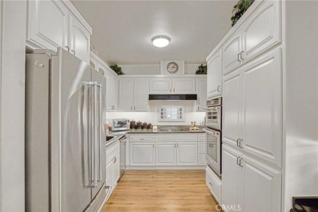 5216 Yarmouth 107, Encino, CA 91316