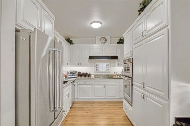 5216 Yarmouth 107, Encino, CA 91316