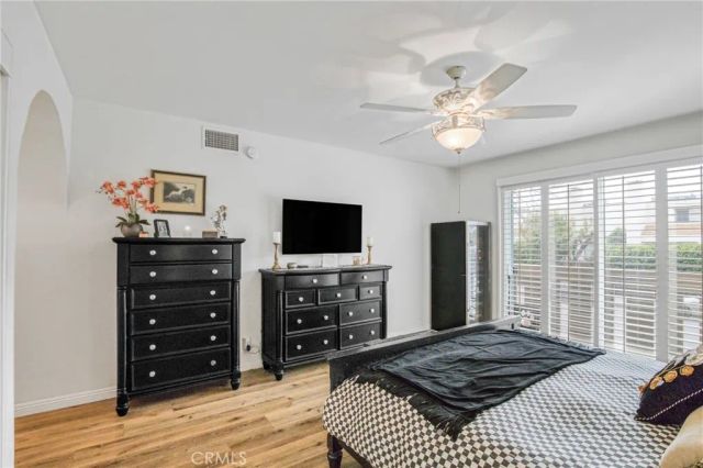 5216 Yarmouth 107, Encino, CA 91316