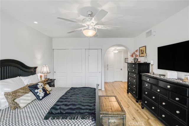 5216 Yarmouth 107, Encino, CA 91316