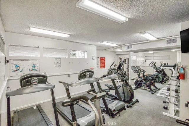 5216 Yarmouth 107, Encino, CA 91316