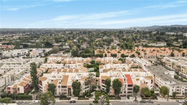 5216 Yarmouth 107, Encino, CA 91316