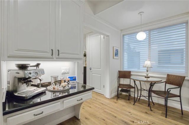 5216 Yarmouth 107, Encino, CA 91316