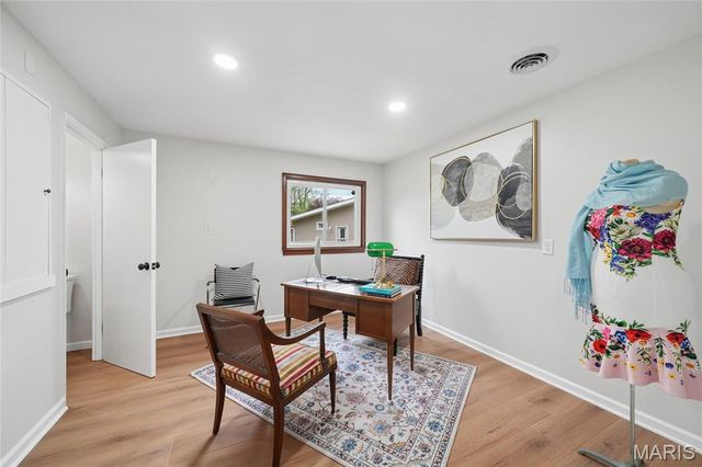 12725 Westport Drive, St Louis, MO 63146