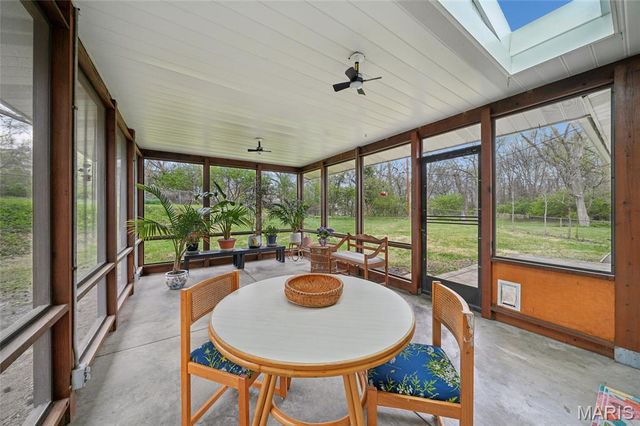 12725 Westport Drive, St Louis, MO 63146