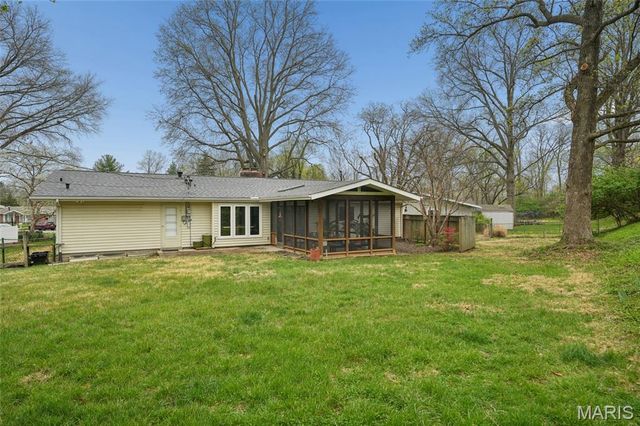 12725 Westport Drive, St Louis, MO 63146