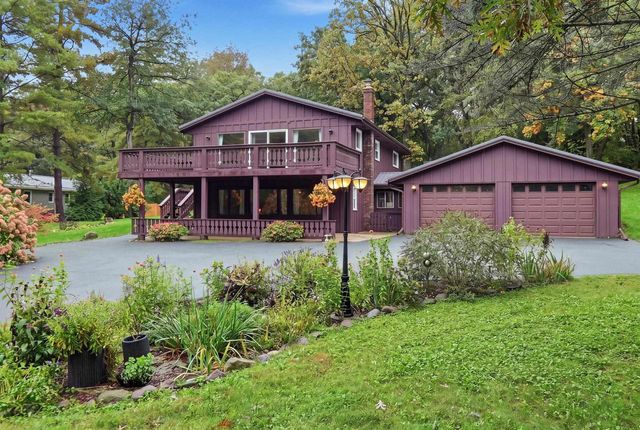 7959 N Pine View Drive, Edgerton, WI 53534
