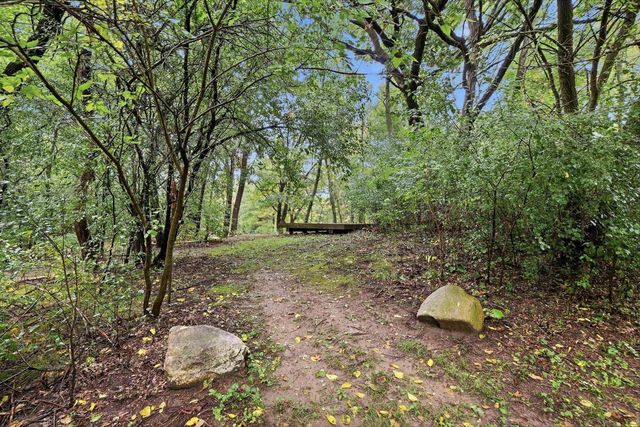 7959 N Pine View Drive, Edgerton, WI 53534