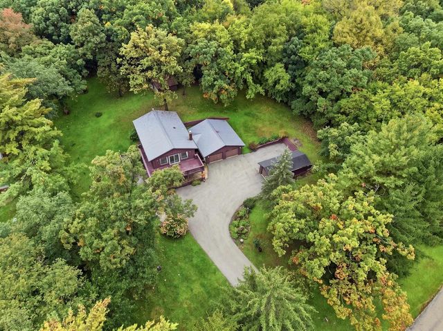 7959 N Pine View Drive, Edgerton, WI 53534