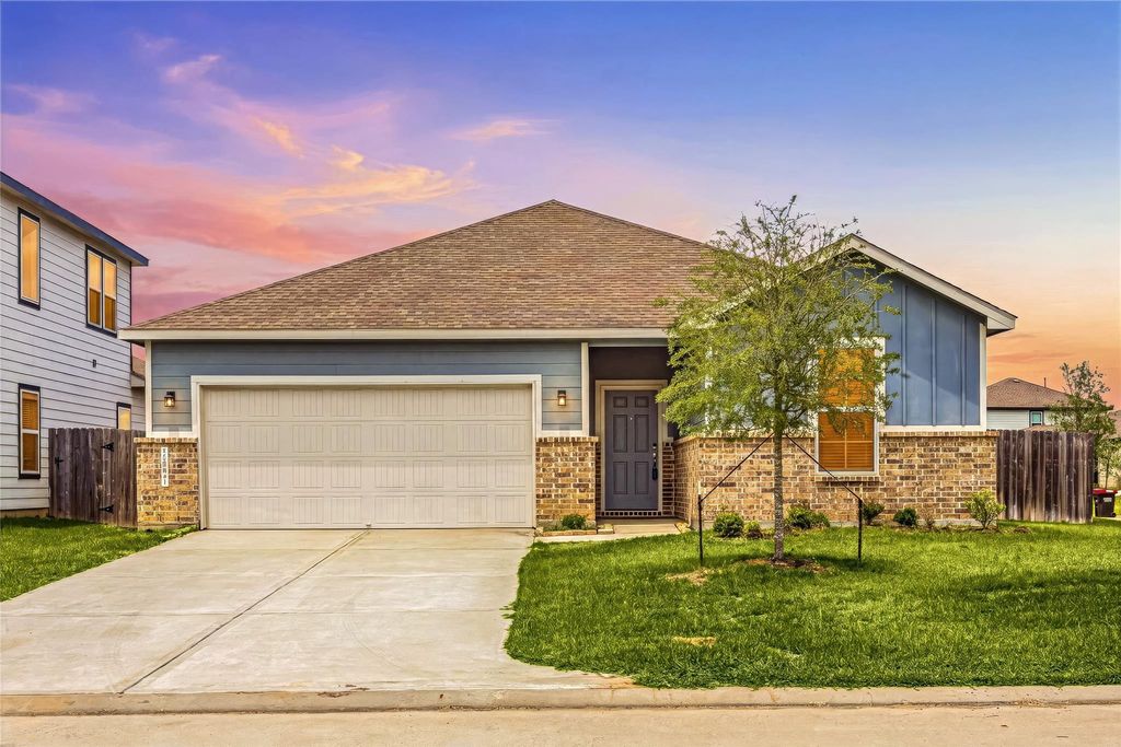 16851 Bristle Cone Way, Conroe, TX 77302